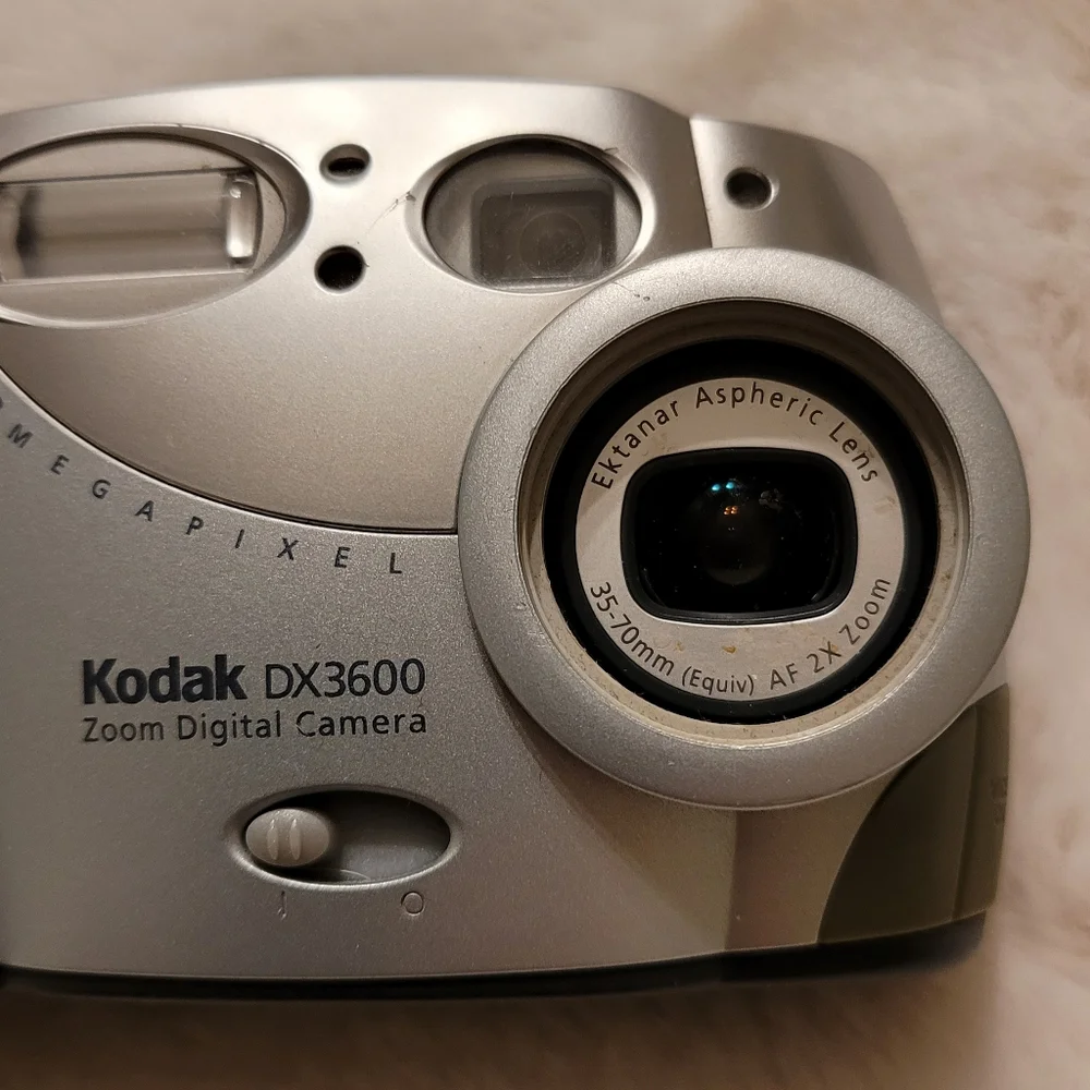 Vintage Kodak DX3600 Zoom Digital Camera 2.2 Megapixel